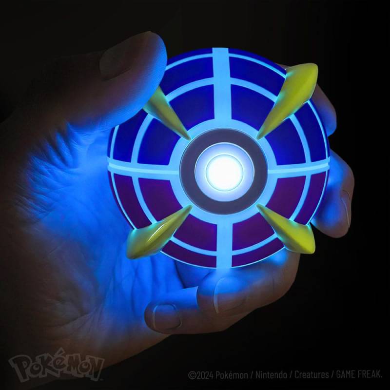 pokemon-diecast-replik-ultraball-light-on