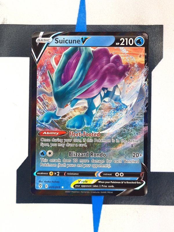 pokemon-karten-suicune-v-evolving-skies-englisch