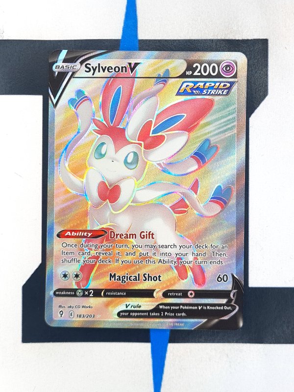 Sylveon V EVS183 EN NM