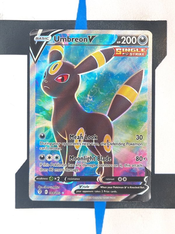 pokemon-karten-umbreon-v-evolving-skies-full-art-englisch-front